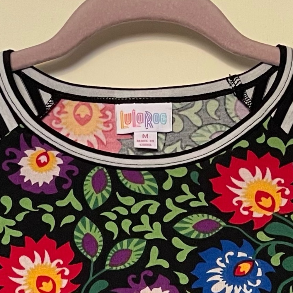 LuLaRoe Flower Randy - Picture 5 of 6